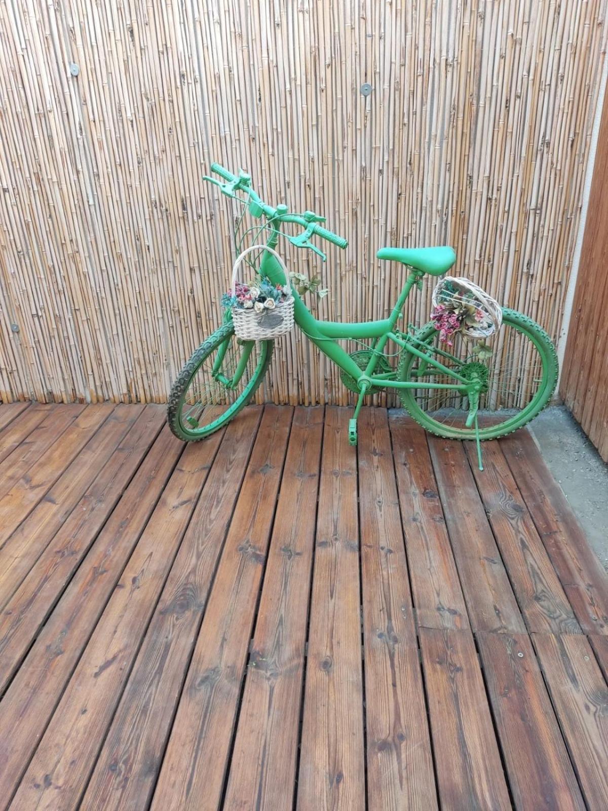 Stylish Apartment With A Patio Close To The Beach エイラート エクステリア 写真